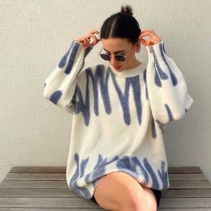 Wavy Graphic Sweater in Blue and Cream